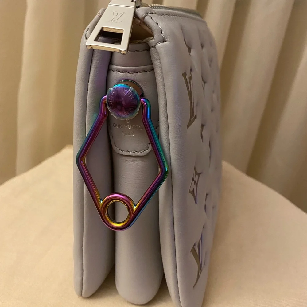 Louis Vuitton Gray Coussin Leather Bag with Iridescent Chain - Picture 5 of 9